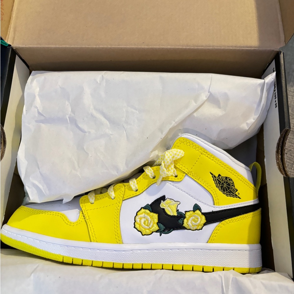 Yellow and White High-Top Sneakers with Rose Design